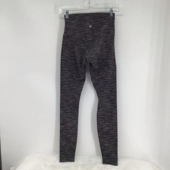Lululemon Women’s Align High Rise Legging Workout Ankle Black/Gray Size 4 - Picture 2 of 5